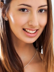 Nubiles.net Kitty Jane - Pretty babe Kitty Jane spreads her tight pussy