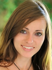 Amelia does a mean tease